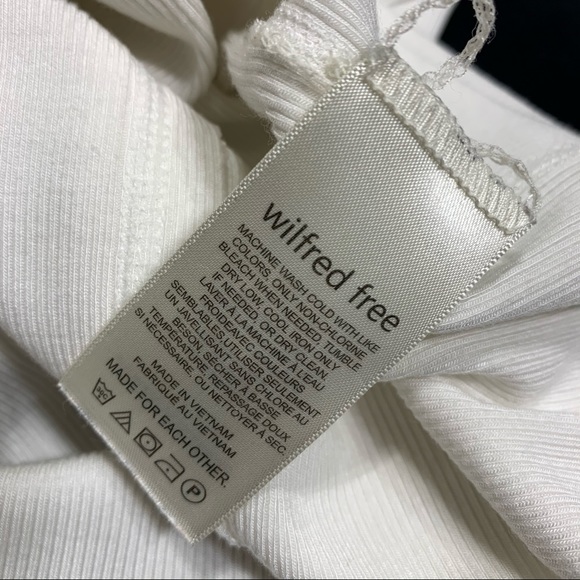 Aritzia Wilfred Free Lucie turtleneck - Picture 6 of 7